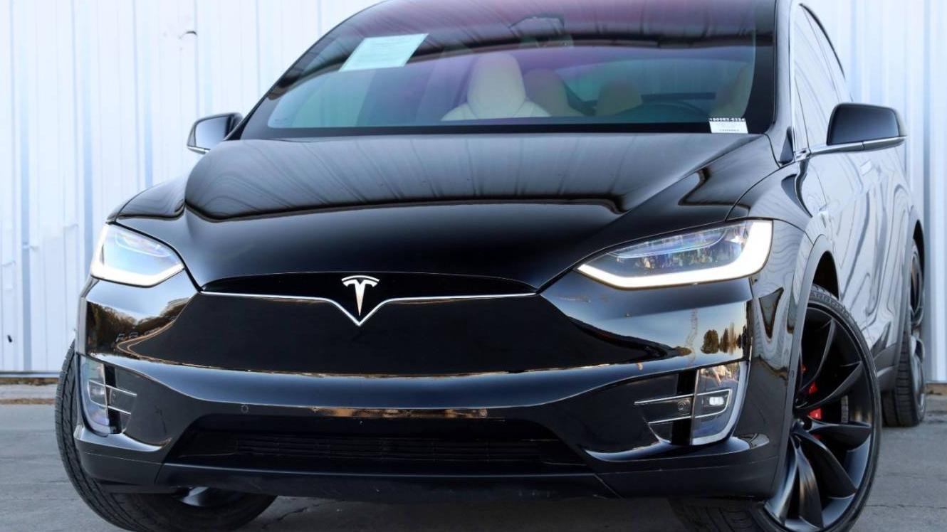 TESLA MODEL X 2019 5YJXCBE4XKF190083 image